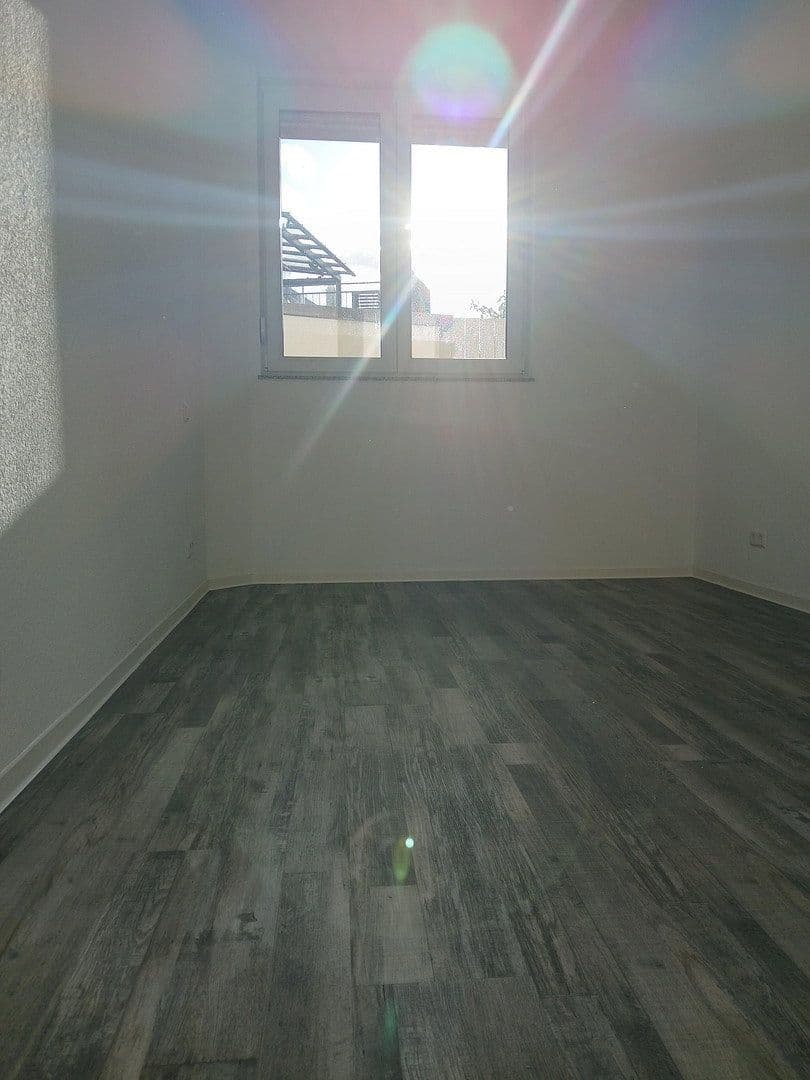 Pronájem bytu 4+1 73 m², Winnenden, Bádensko-Württembersko Pronájem bytu 4+1 73 m², Winnenden, Bádensko-Württembersko