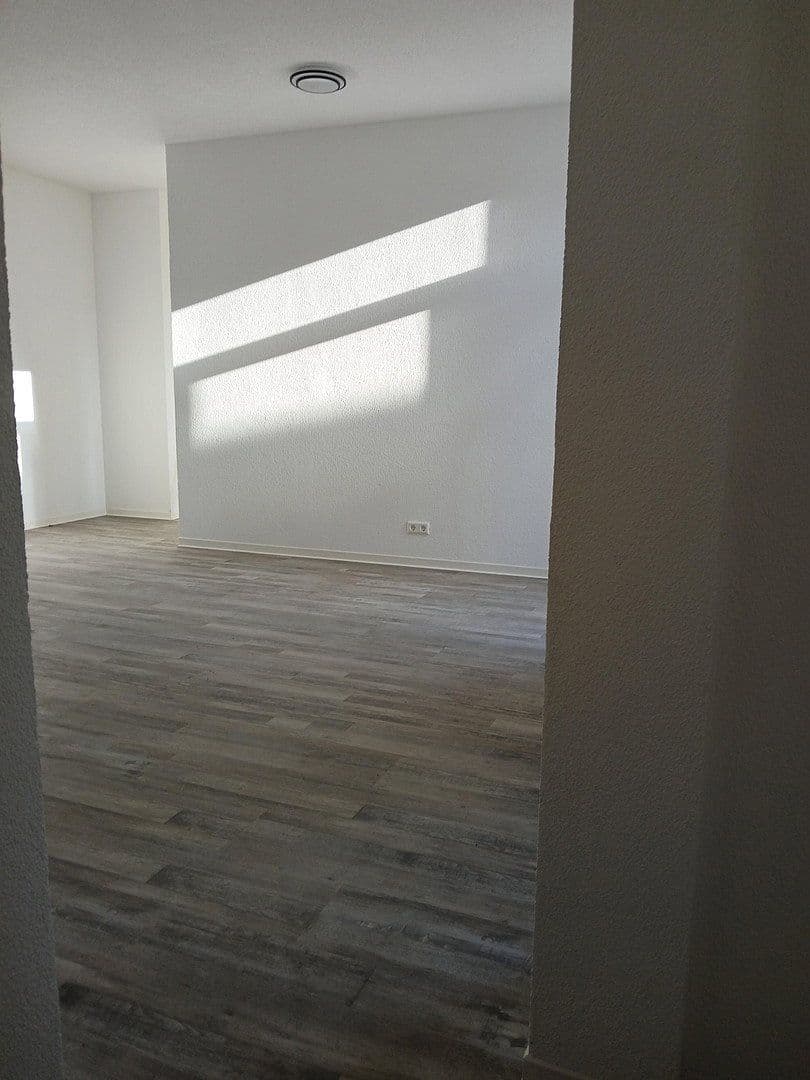 Pronájem bytu 4+1 73 m², Winnenden, Bádensko-Württembersko Pronájem bytu 4+1 73 m², Winnenden, Bádensko-Württembersko