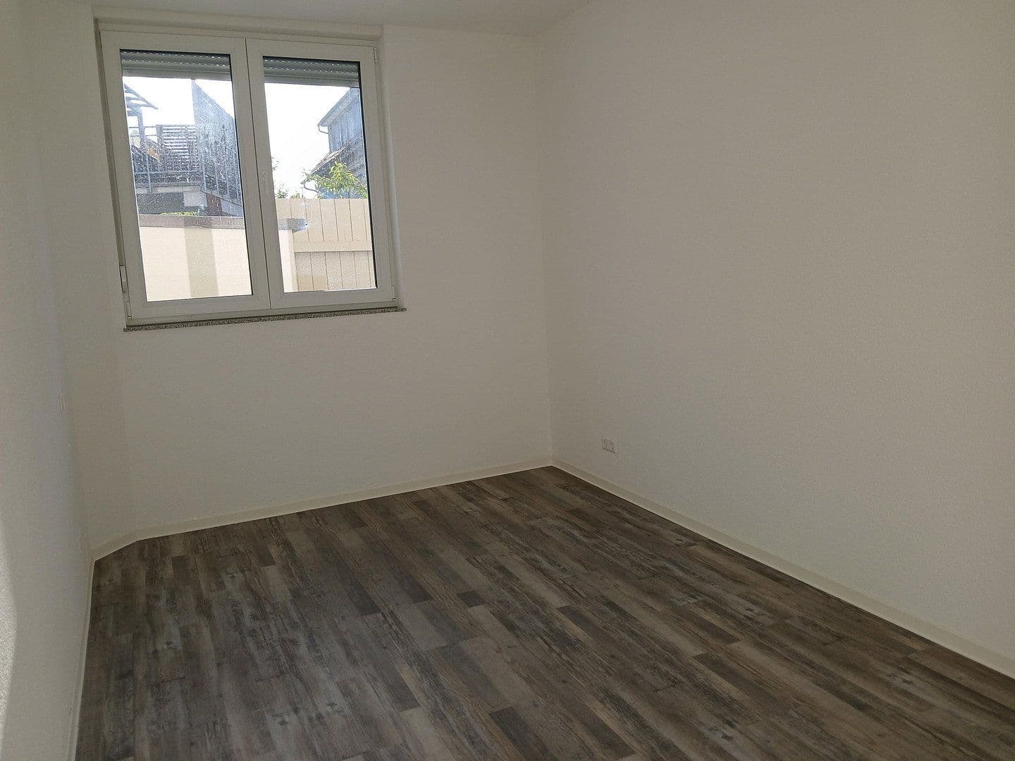 Pronájem bytu 4+1 73 m², Winnenden, Bádensko-Württembersko Pronájem bytu 4+1 73 m², Winnenden, Bádensko-Württembersko