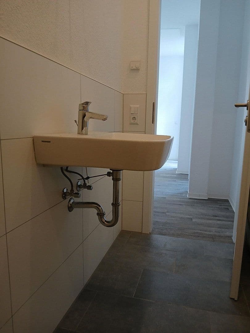 Pronájem bytu 4+1 73 m², Winnenden, Bádensko-Württembersko Pronájem bytu 4+1 73 m², Winnenden, Bádensko-Württembersko