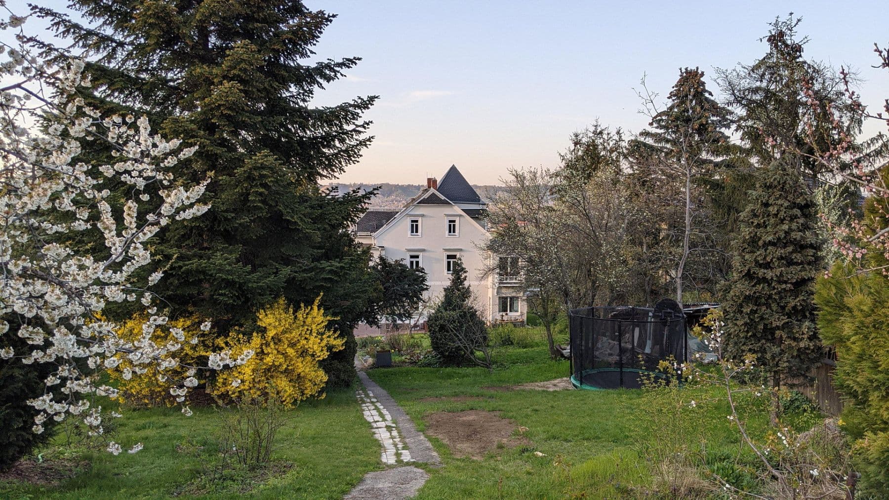 Prodej pozemku 1.350 m², Am Berg 5, Dresden, Sasko Prodej pozemku 1.350 m², Am Berg 5, Dresden, Sasko