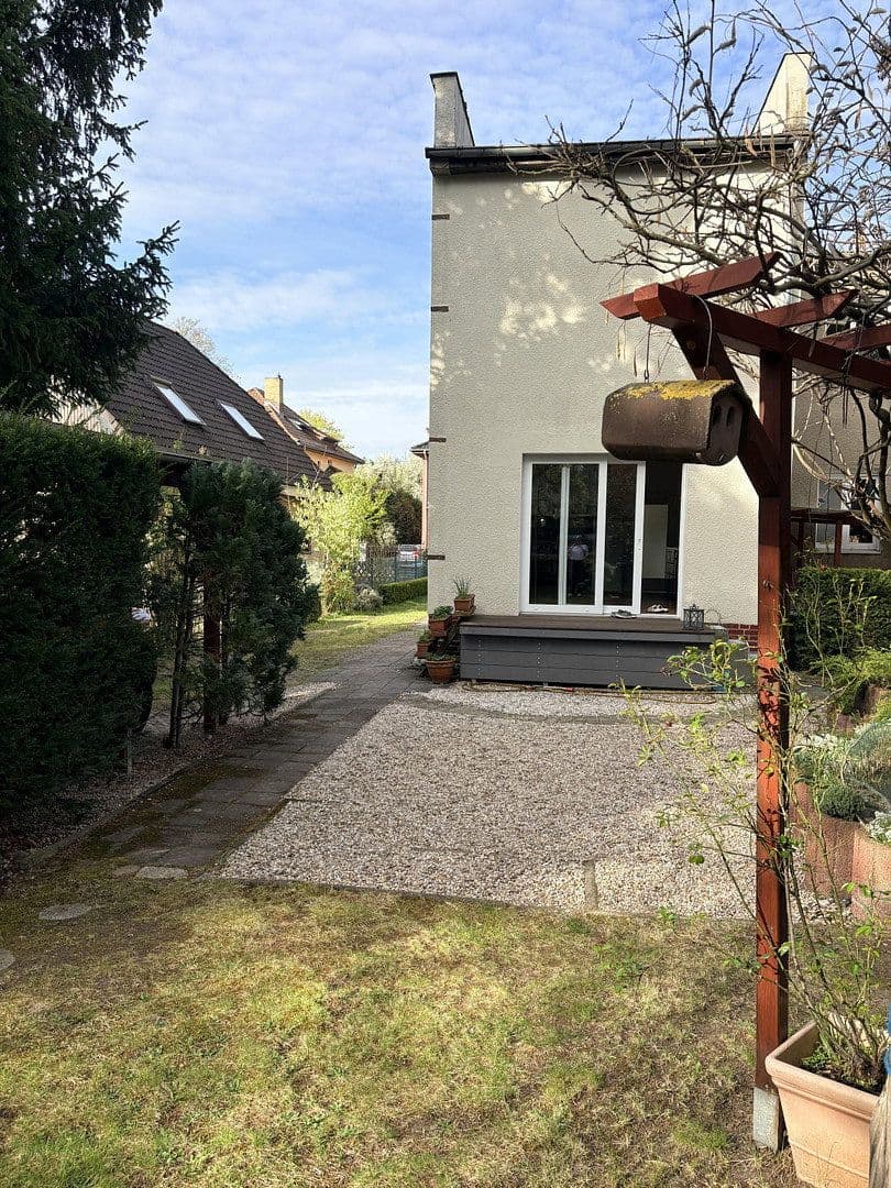 Prodej domu 151 m², pozemek 579 m², Berlin, Berlín Prodej domu 151 m², pozemek 579 m², Berlin, Berlín