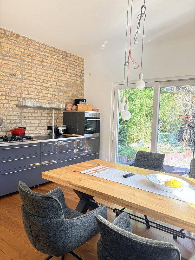 Prodej domu 151 m², pozemek 579 m², Berlin, Berlín Prodej domu 151 m², pozemek 579 m², Berlin, Berlín
