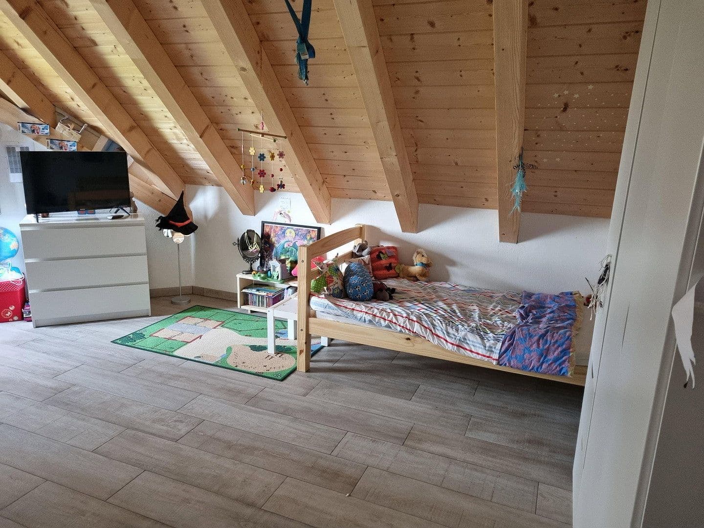 Pronájem domu 240 m², pozemek 2.300 m², Friedenweiler, Bádensko-Württembersko Pronájem domu 240 m², pozemek 2.300 m², Friedenweiler, Bádensko-Württembersko