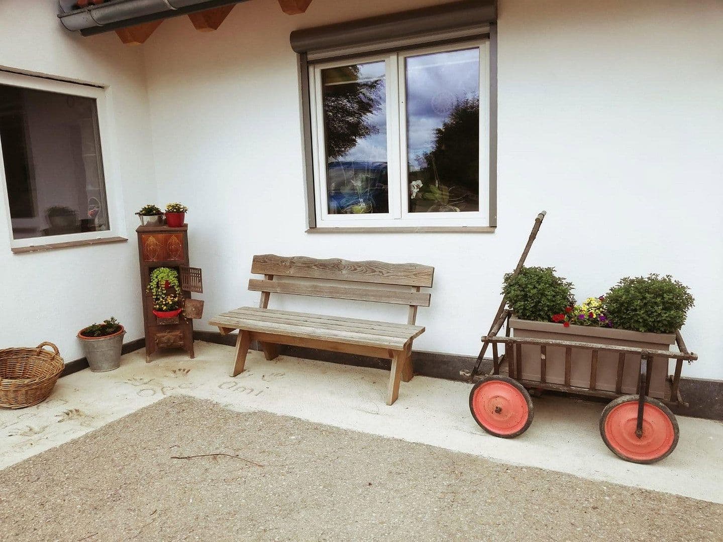 Pronájem domu 240 m², pozemek 2.300 m², Friedenweiler, Bádensko-Württembersko Pronájem domu 240 m², pozemek 2.300 m², Friedenweiler, Bádensko-Württembersko