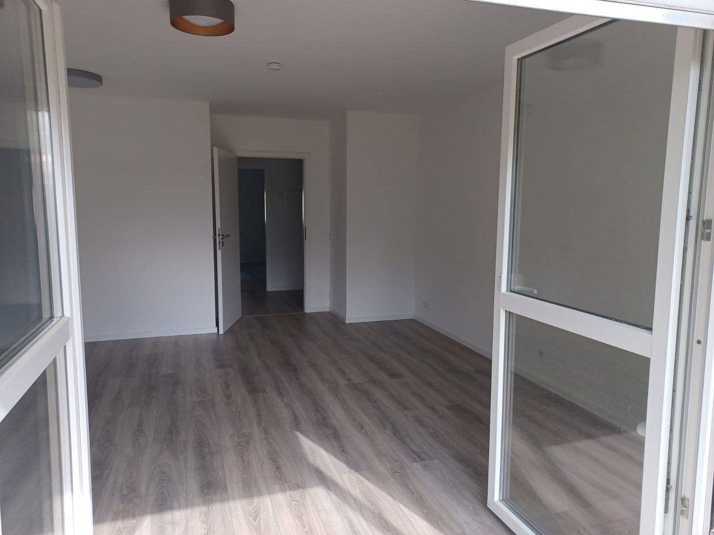 Pronájem bytu 2+1 60 m², Bergstraße 1-25, Mittenwalde, Braniborsko Pronájem bytu 2+1 60 m², Bergstraße 1-25, Mittenwalde, Braniborsko