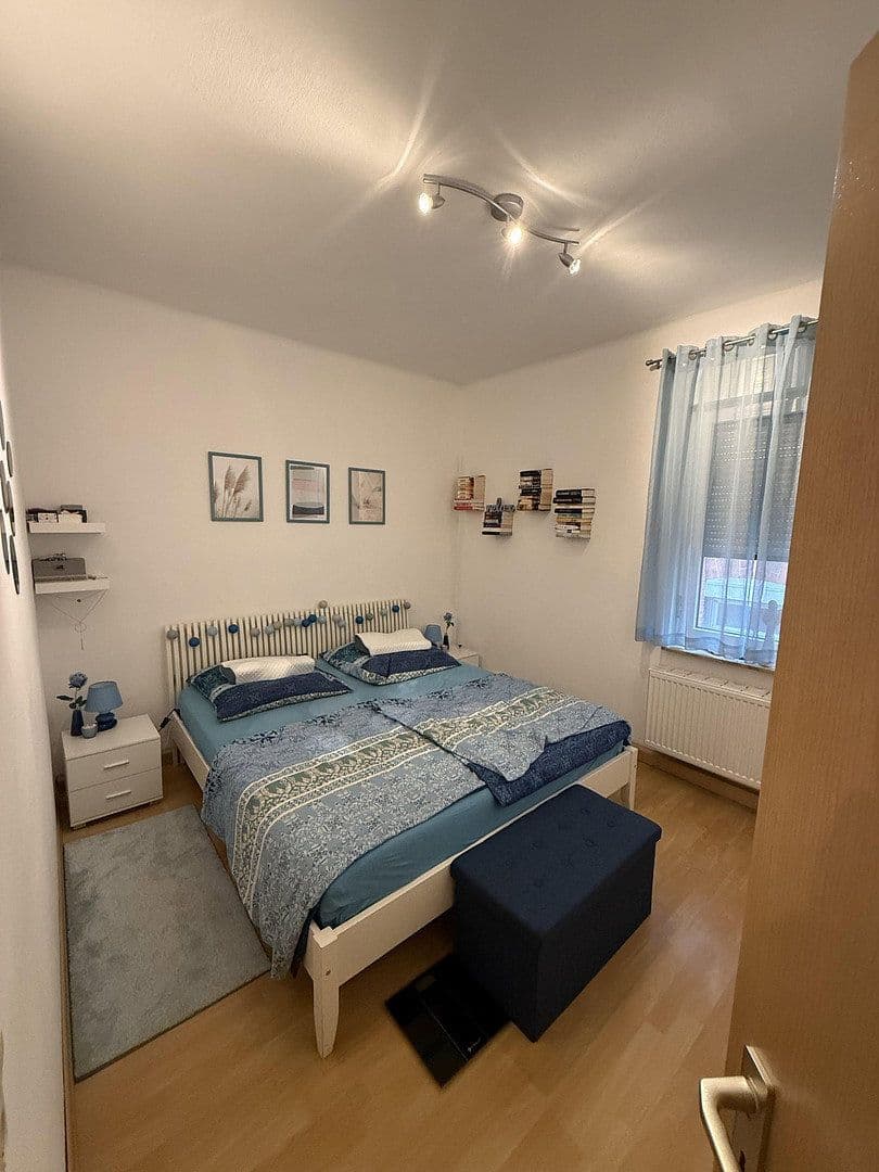 Pronájem bytu 3+1 65 m², Hindelangerstraße, Stuttgart-Untertürheim, Bádensko-Württembersko Pronájem bytu 3+1 65 m², Hindelangerstraße, Stuttgart-Untertürheim, Bádensko-Württembersko