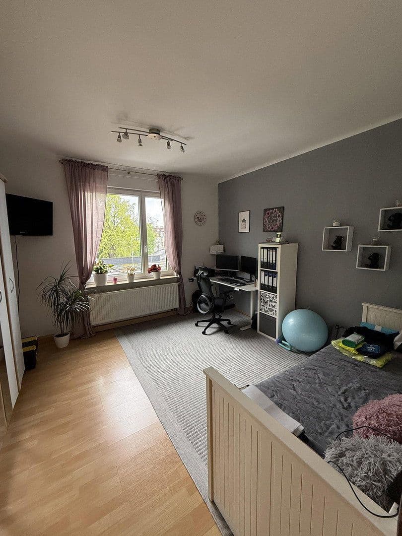 Pronájem bytu 3+1 65 m², Hindelangerstraße, Stuttgart-Untertürheim, Bádensko-Württembersko Pronájem bytu 3+1 65 m², Hindelangerstraße, Stuttgart-Untertürheim, Bádensko-Württembersko