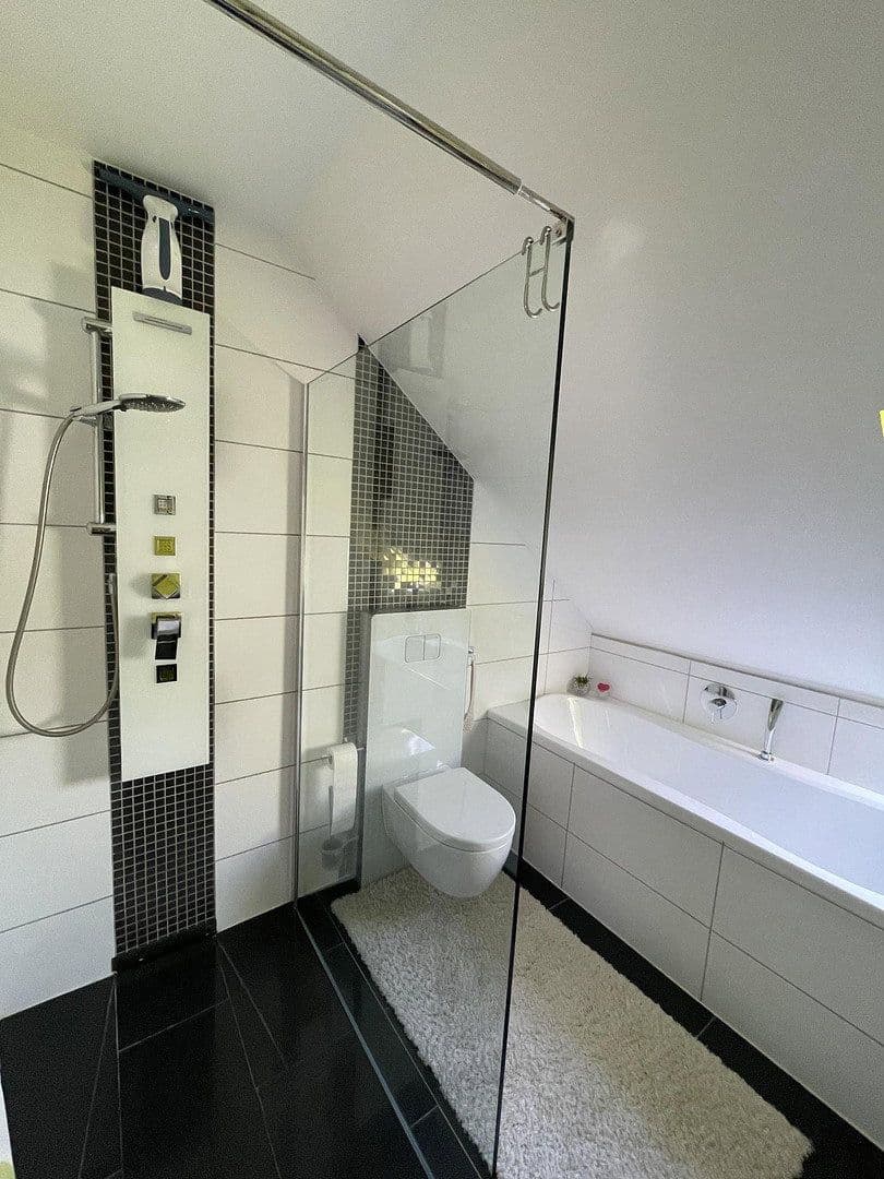 Prodej domu 117 m², pozemek 292 m², Berlin, Berlín Prodej domu 117 m², pozemek 292 m², Berlin, Berlín
