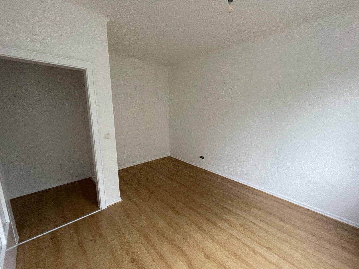 Prodej bytu 6+1 103 m², Lerchesflurweg 39, Saarbrücken, Země Sársko Prodej bytu 6+1 103 m², Lerchesflurweg 39, Saarbrücken, Země Sársko