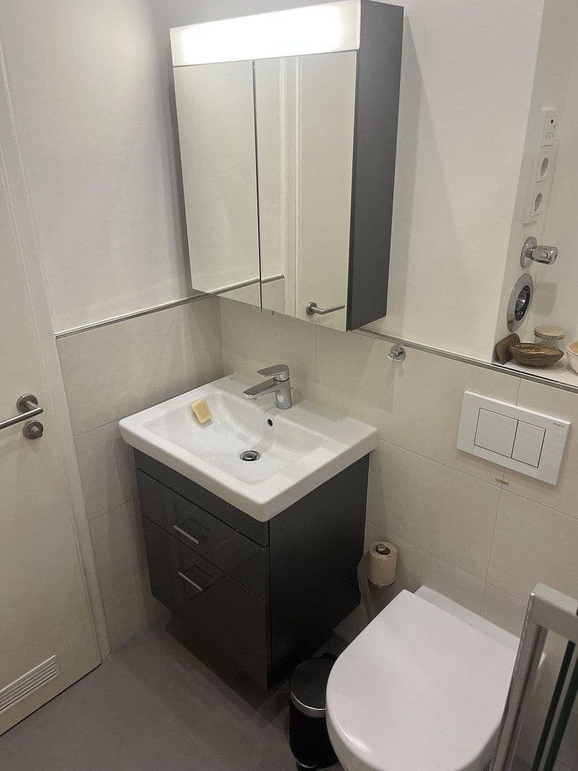 Prodej bytu 3+kk 80 m², Berlin, Berlín Prodej bytu 3+kk 80 m², Berlin, Berlín