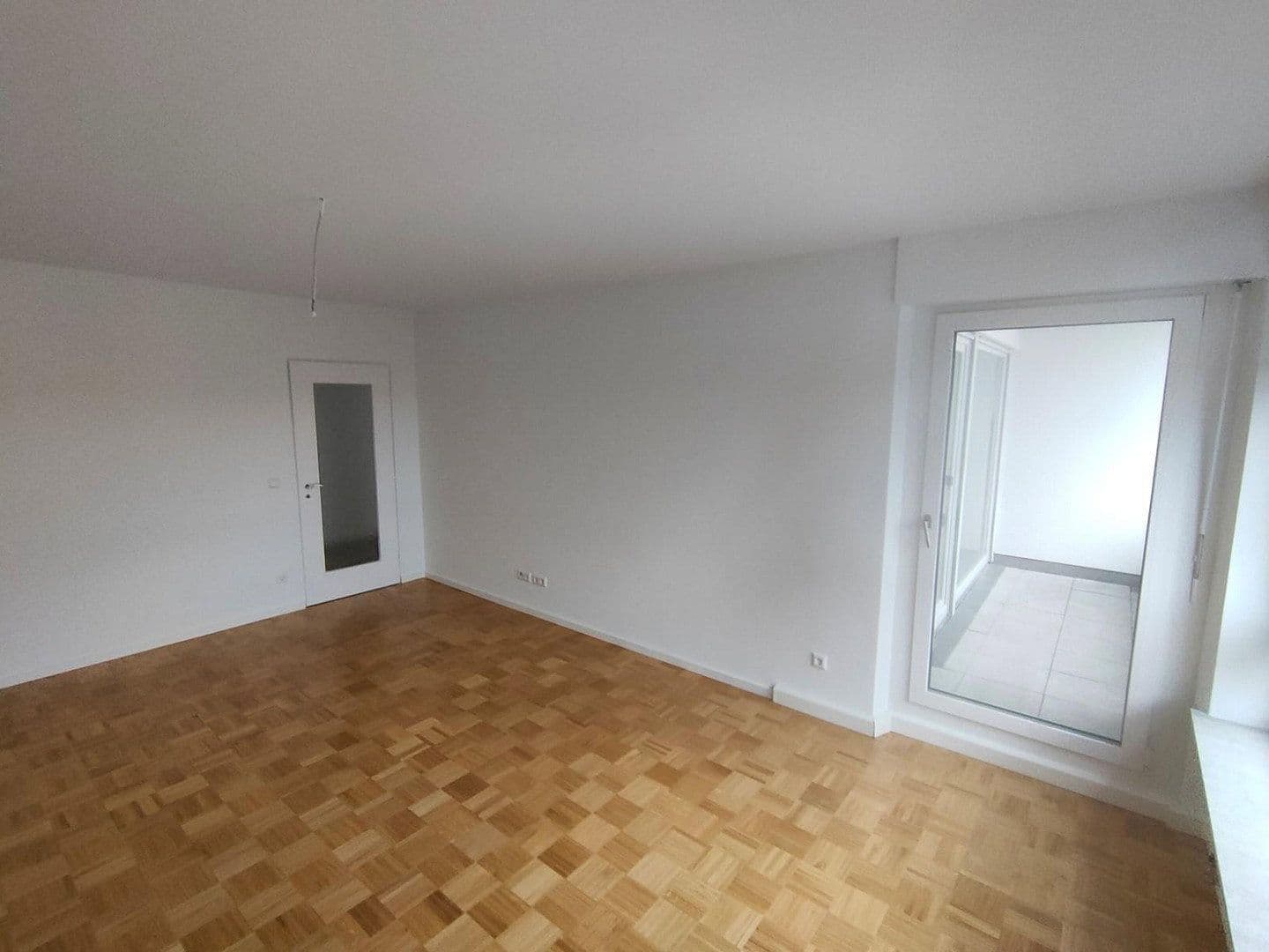 Pronájem bytu 3+1 70 m², Steinstr.13, Ditzingen, Bádensko-Württembersko Pronájem bytu 3+1 70 m², Steinstr.13, Ditzingen, Bádensko-Württembersko