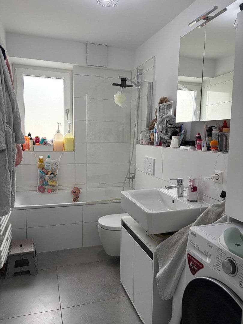 Pronájem bytu 3+1 70 m², Steinstr.13, Ditzingen, Bádensko-Württembersko Pronájem bytu 3+1 70 m², Steinstr.13, Ditzingen, Bádensko-Württembersko