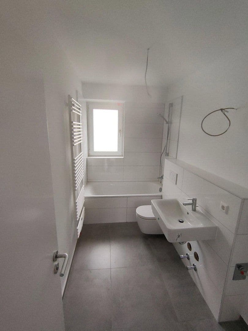 Pronájem bytu 3+1 70 m², Steinstr.13, Ditzingen, Bádensko-Württembersko Pronájem bytu 3+1 70 m², Steinstr.13, Ditzingen, Bádensko-Württembersko