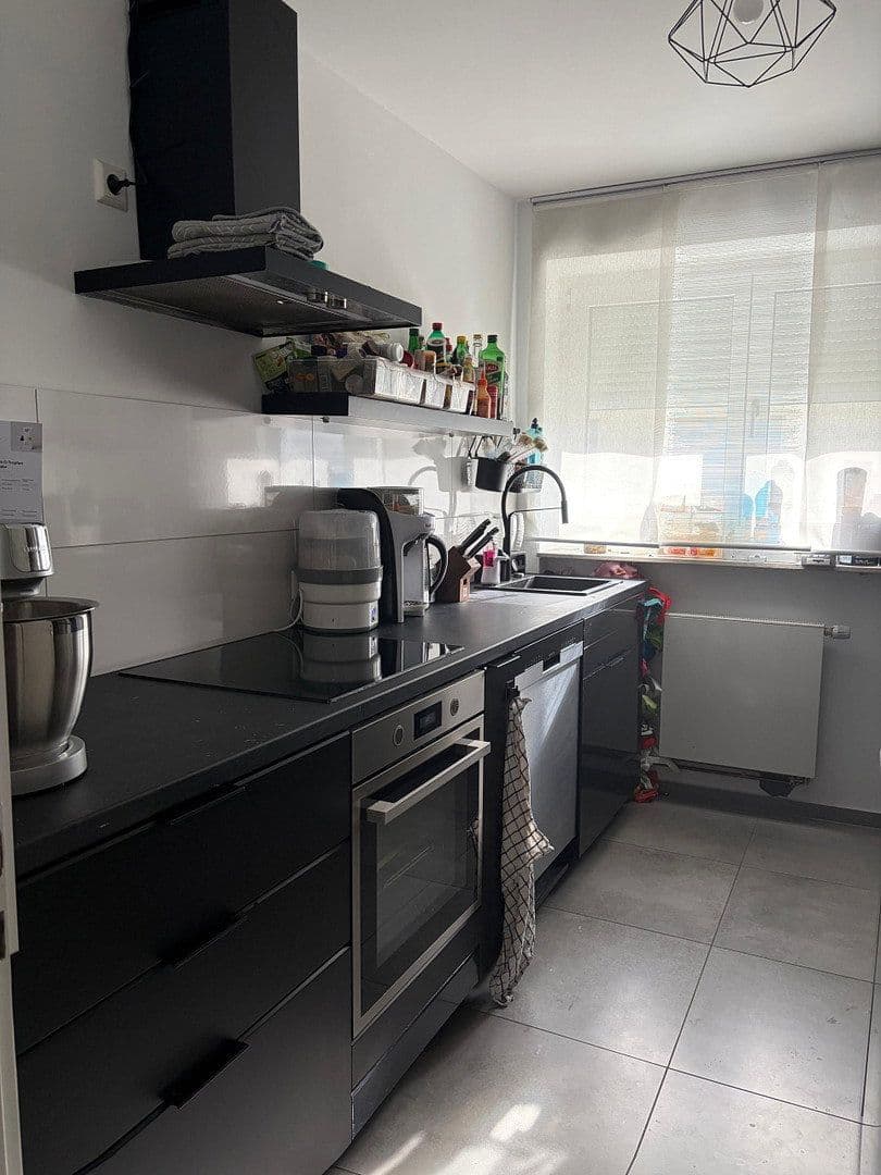 Pronájem bytu 3+1 70 m², Steinstr.13, Ditzingen, Bádensko-Württembersko Pronájem bytu 3+1 70 m², Steinstr.13, Ditzingen, Bádensko-Württembersko
