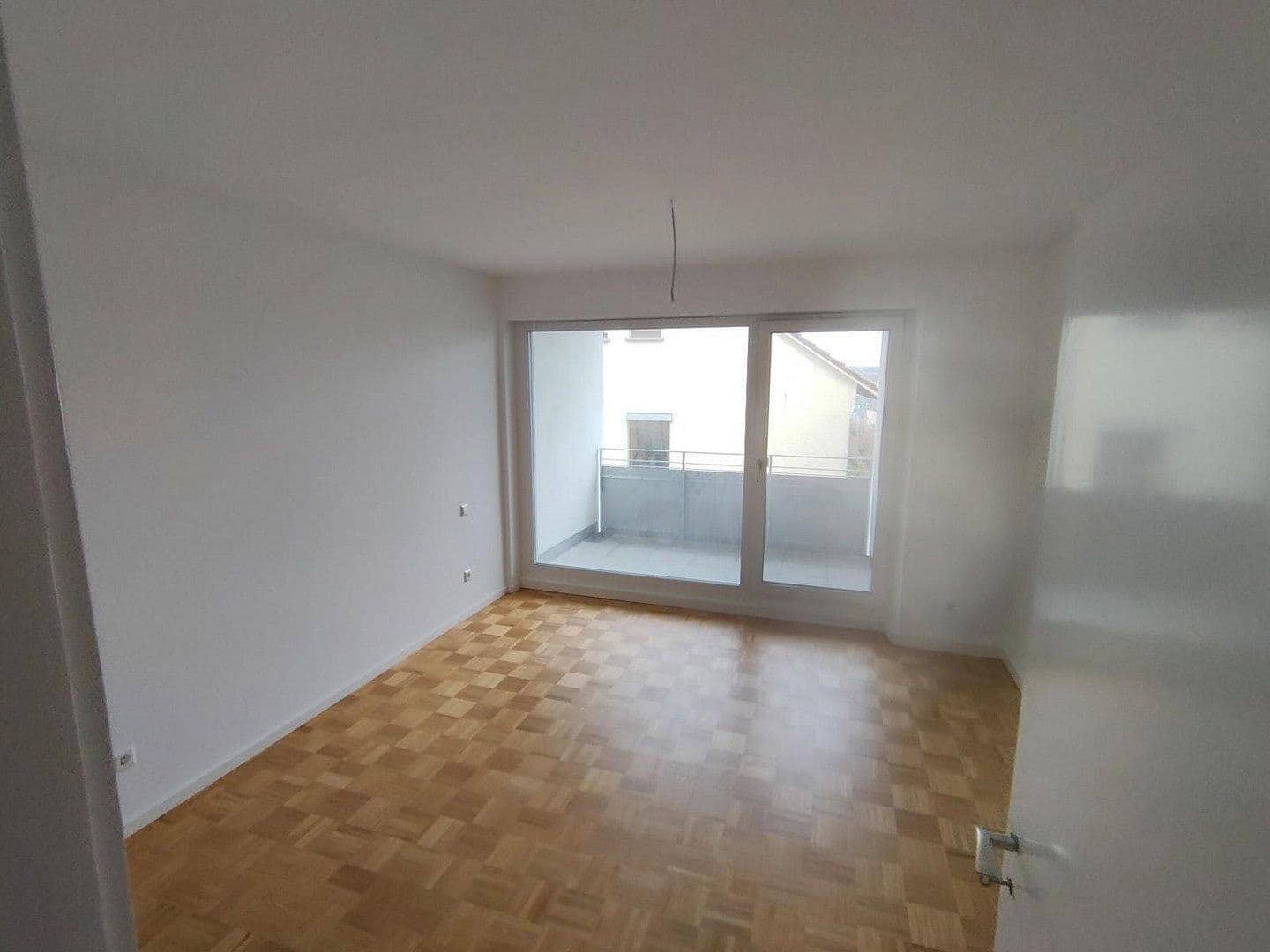 Pronájem bytu 3+1 70 m², Steinstr.13, Ditzingen, Bádensko-Württembersko Pronájem bytu 3+1 70 m², Steinstr.13, Ditzingen, Bádensko-Württembersko