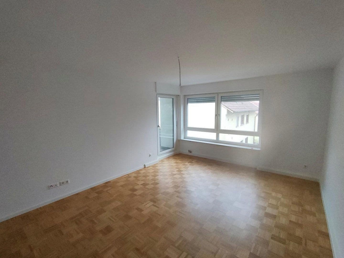 Pronájem bytu 3+1 70 m², Steinstr.13, Ditzingen, Bádensko-Württembersko Pronájem bytu 3+1 70 m², Steinstr.13, Ditzingen, Bádensko-Württembersko