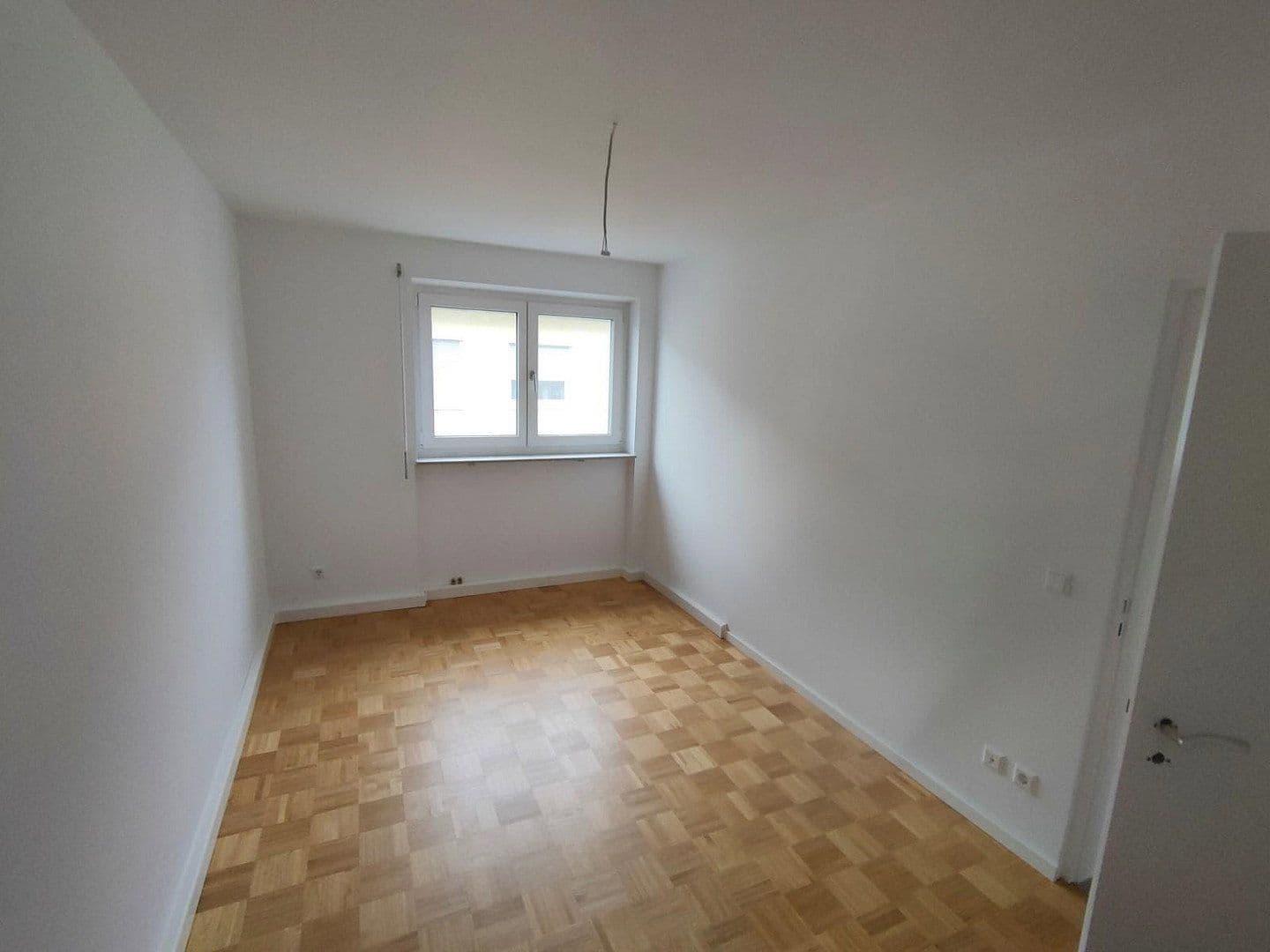 Pronájem bytu 3+1 70 m², Steinstr.13, Ditzingen, Bádensko-Württembersko Pronájem bytu 3+1 70 m², Steinstr.13, Ditzingen, Bádensko-Württembersko