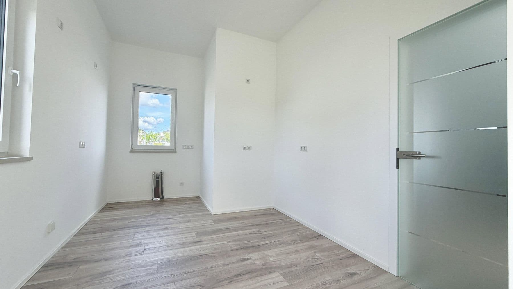Prodej domu 140 m², pozemek 473 m², Ludwigsfelde, Braniborsko Prodej domu 140 m², pozemek 473 m², Ludwigsfelde, Braniborsko