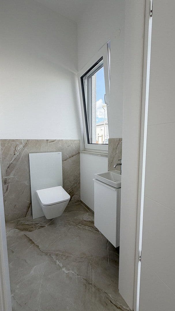Prodej domu 140 m², pozemek 473 m², Ludwigsfelde, Braniborsko Prodej domu 140 m², pozemek 473 m², Ludwigsfelde, Braniborsko