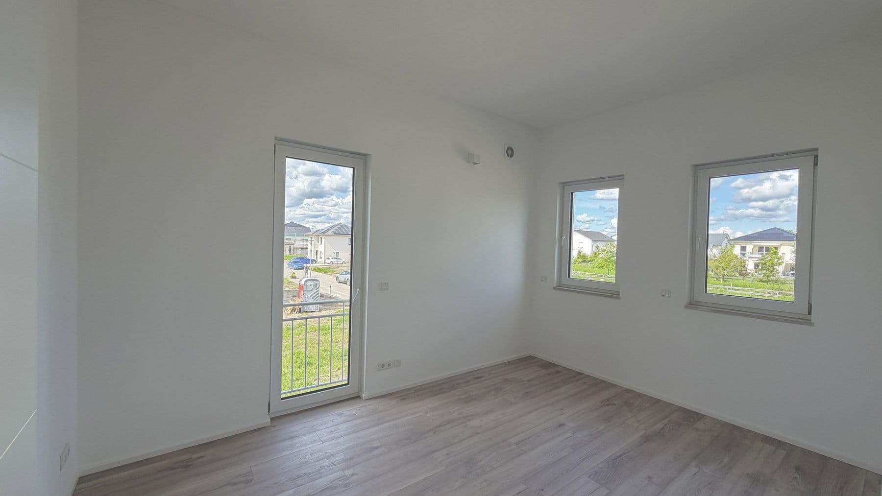 Prodej domu 140 m², pozemek 473 m², Ludwigsfelde, Braniborsko Prodej domu 140 m², pozemek 473 m², Ludwigsfelde, Braniborsko