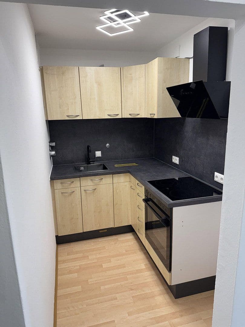 Pronájem bytu 1+1 34 m², Lohgrabenstr. 1A, Regensburg, Bavorsko Pronájem bytu 1+1 34 m², Lohgrabenstr. 1A, Regensburg, Bavorsko
