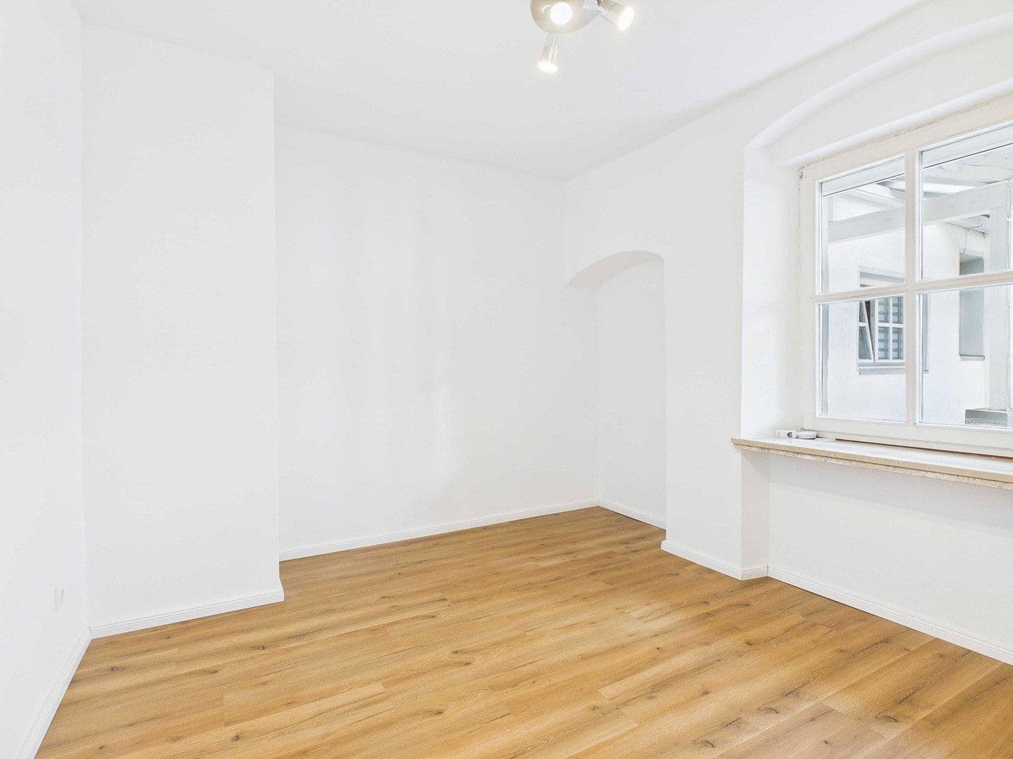 Pronájem bytu 2+1 51 m², Rot-Kreuz-Platz 5, Straubing, Bavorsko Pronájem bytu 2+1 51 m², Rot-Kreuz-Platz 5, Straubing, Bavorsko