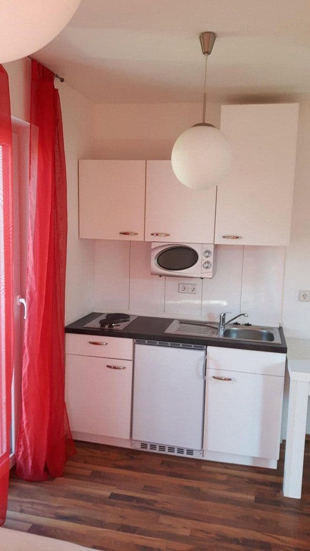 Pronájem bytu 1+1 25 m², Mattstraße 4, Aschaffenburg, Bavorsko Pronájem bytu 1+1 25 m², Mattstraße 4, Aschaffenburg, Bavorsko