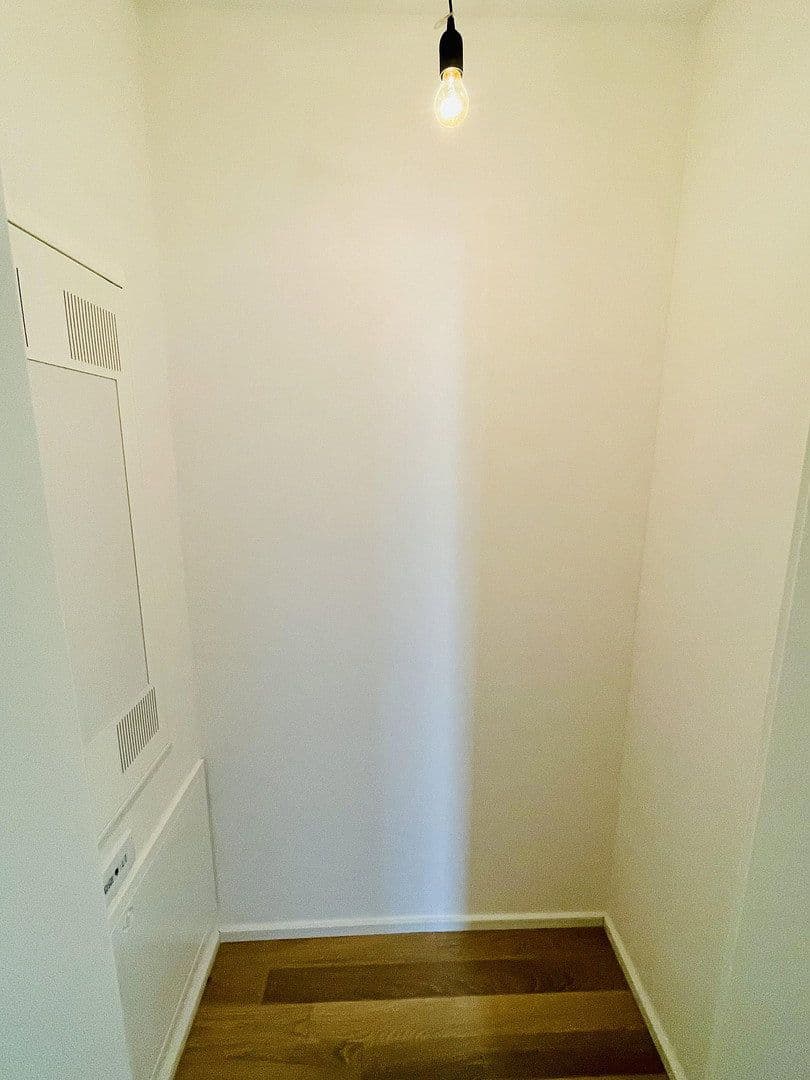 Pronájem bytu 3+1 75 m², Fritz-Bauer-Straße 38, München, Bavorsko Pronájem bytu 3+1 75 m², Fritz-Bauer-Straße 38, München, Bavorsko
