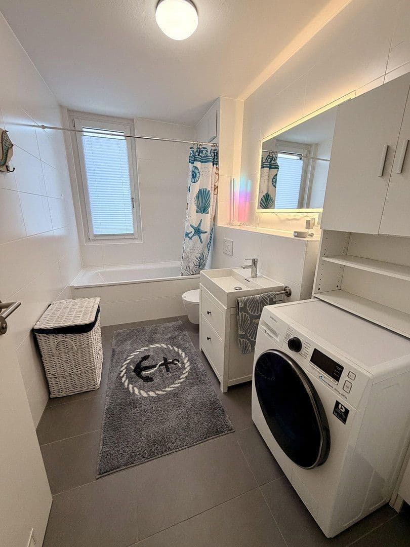 Pronájem bytu 3+1 75 m², Fritz-Bauer-Straße 38, München, Bavorsko Pronájem bytu 3+1 75 m², Fritz-Bauer-Straße 38, München, Bavorsko