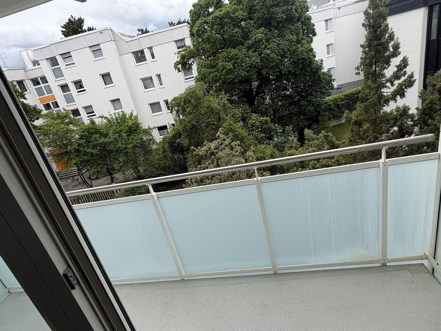 Prodej bytu 3+1 80 m², Dachauerstr.419, München, Bavorsko Prodej bytu 3+1 80 m², Dachauerstr.419, München, Bavorsko