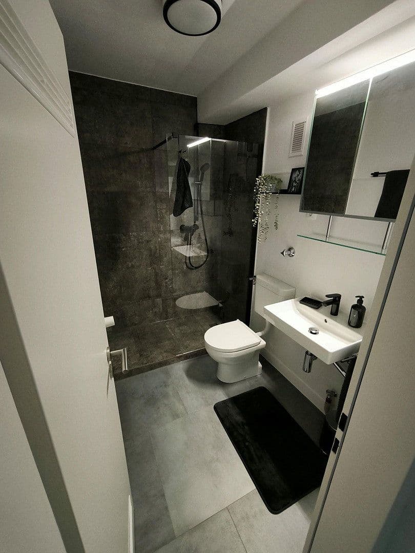 Pronájem bytu 1+1 44 m², Neuss, Severní Porýní-Vestfálsko Pronájem bytu 1+1 44 m², Neuss, Severní Porýní-Vestfálsko