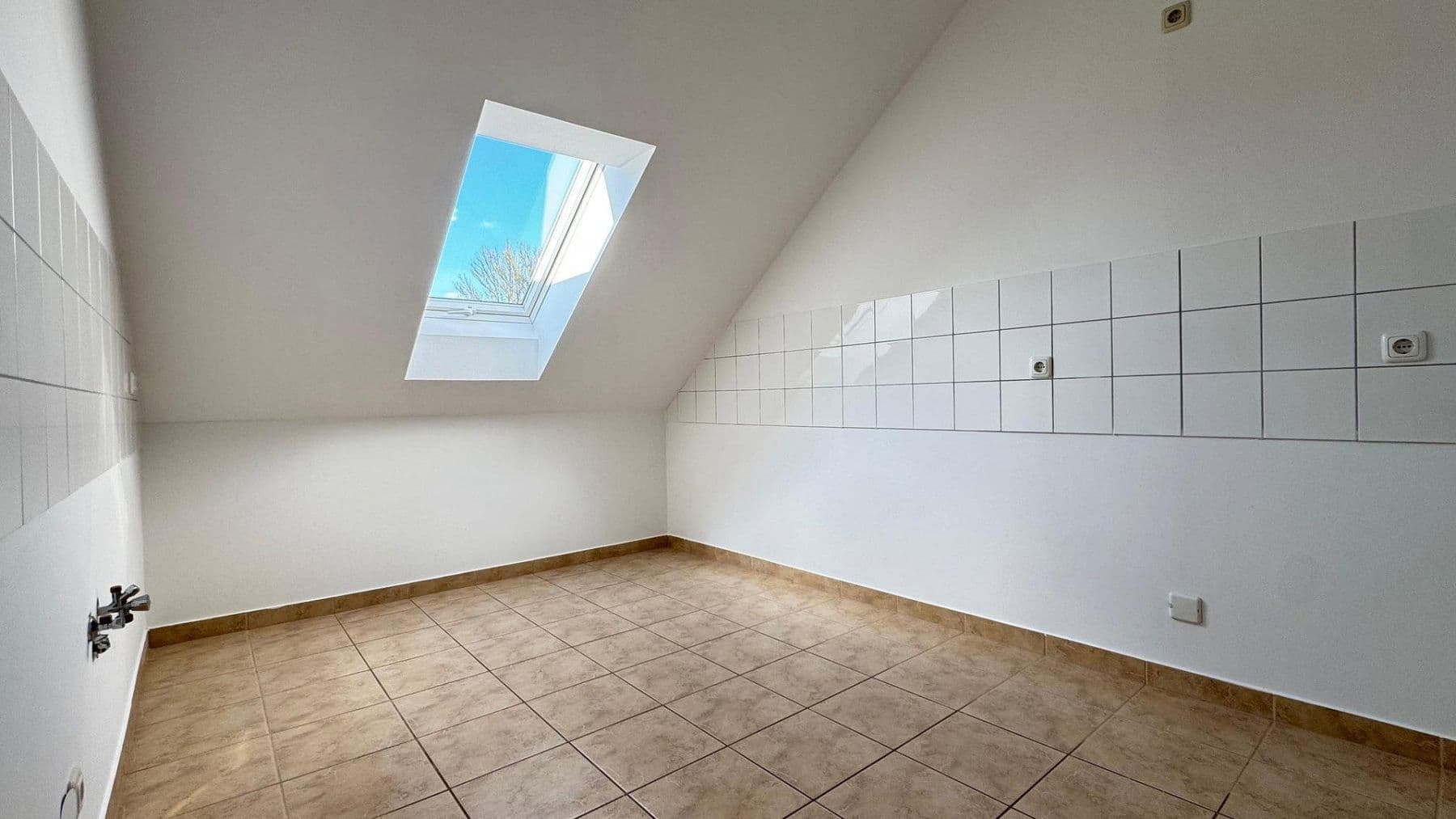 Pronájem bytu 2+1 54 m², Naupliastraße 39, München, Bavorsko Pronájem bytu 2+1 54 m², Naupliastraße 39, München, Bavorsko