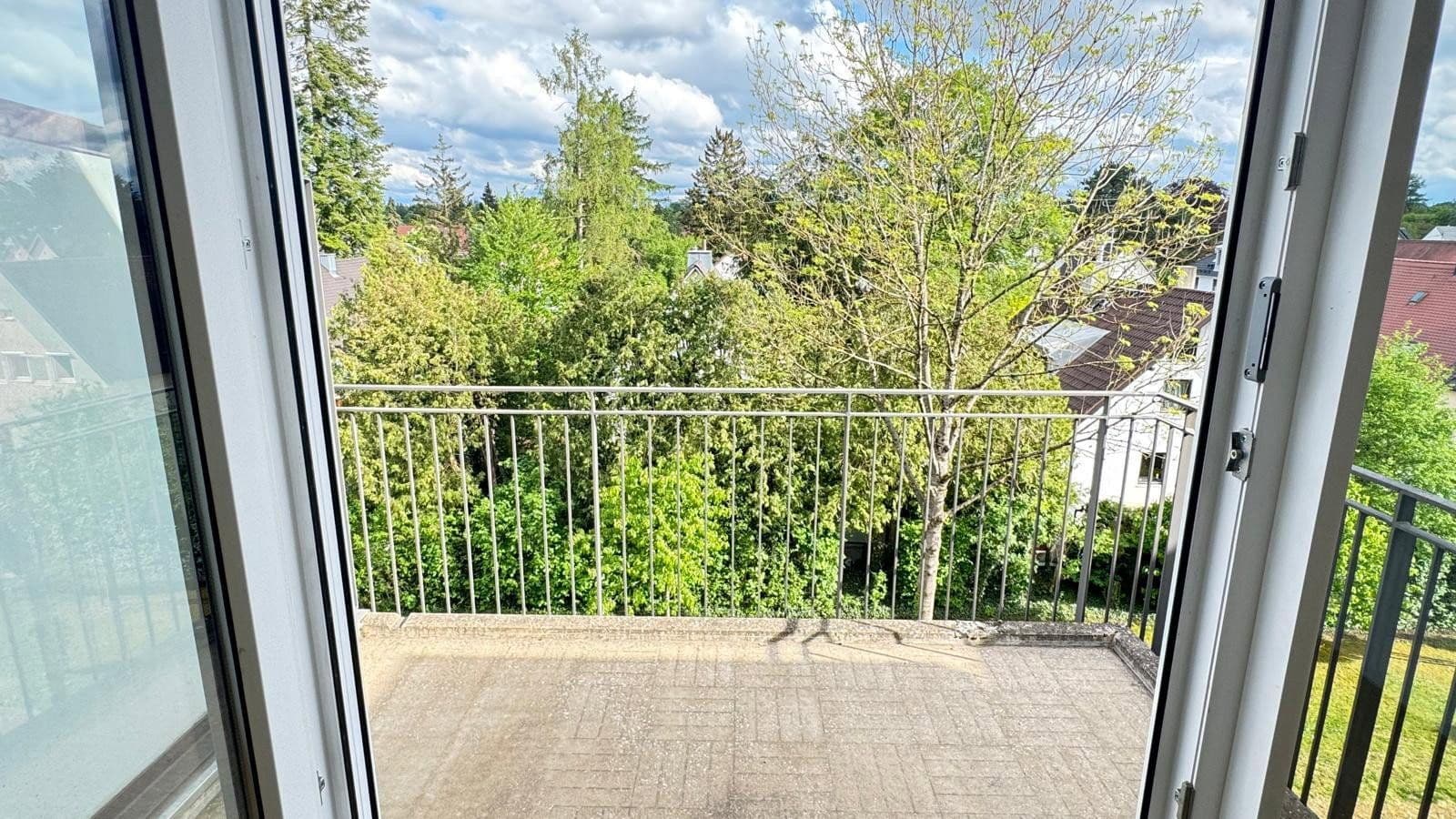 Pronájem bytu 2+1 54 m², Naupliastraße 39, München, Bavorsko Pronájem bytu 2+1 54 m², Naupliastraße 39, München, Bavorsko