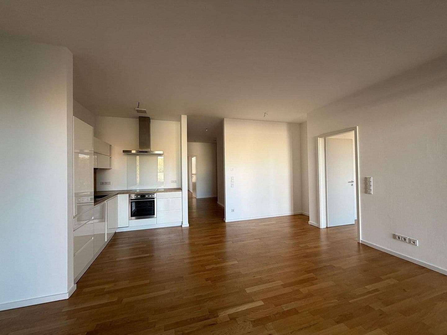 Prodej bytu 3+1 75 m², Berlin, Berlín Prodej bytu 3+1 75 m², Berlin, Berlín