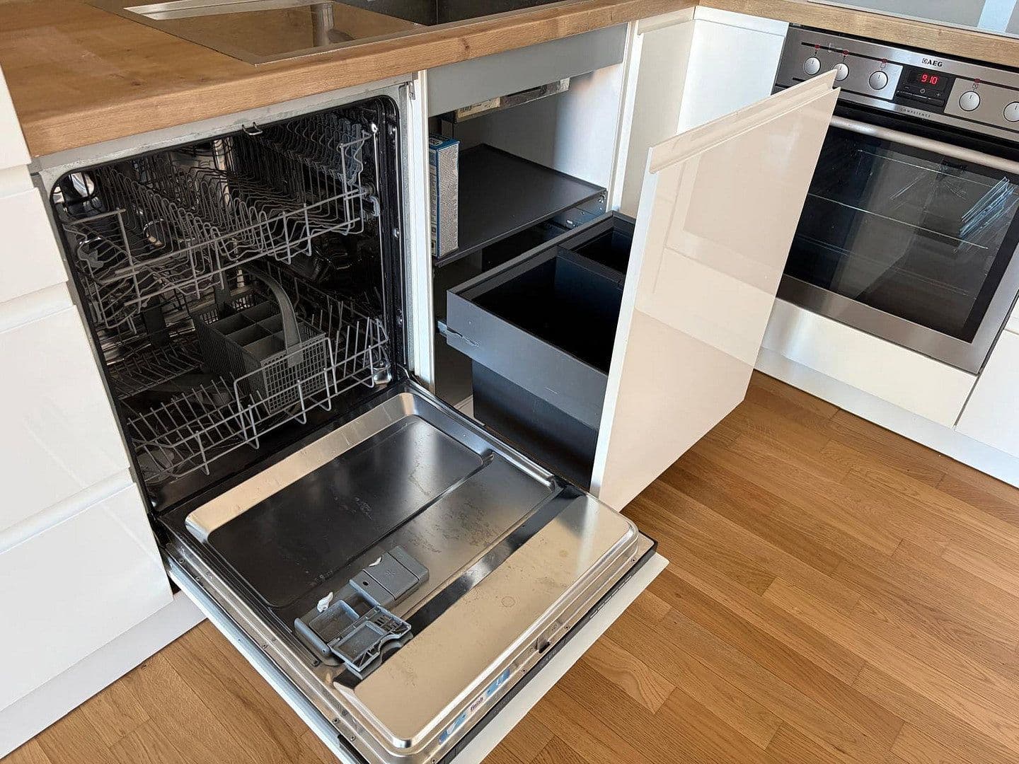 Prodej bytu 3+1 75 m², Berlin, Berlín Prodej bytu 3+1 75 m², Berlin, Berlín
