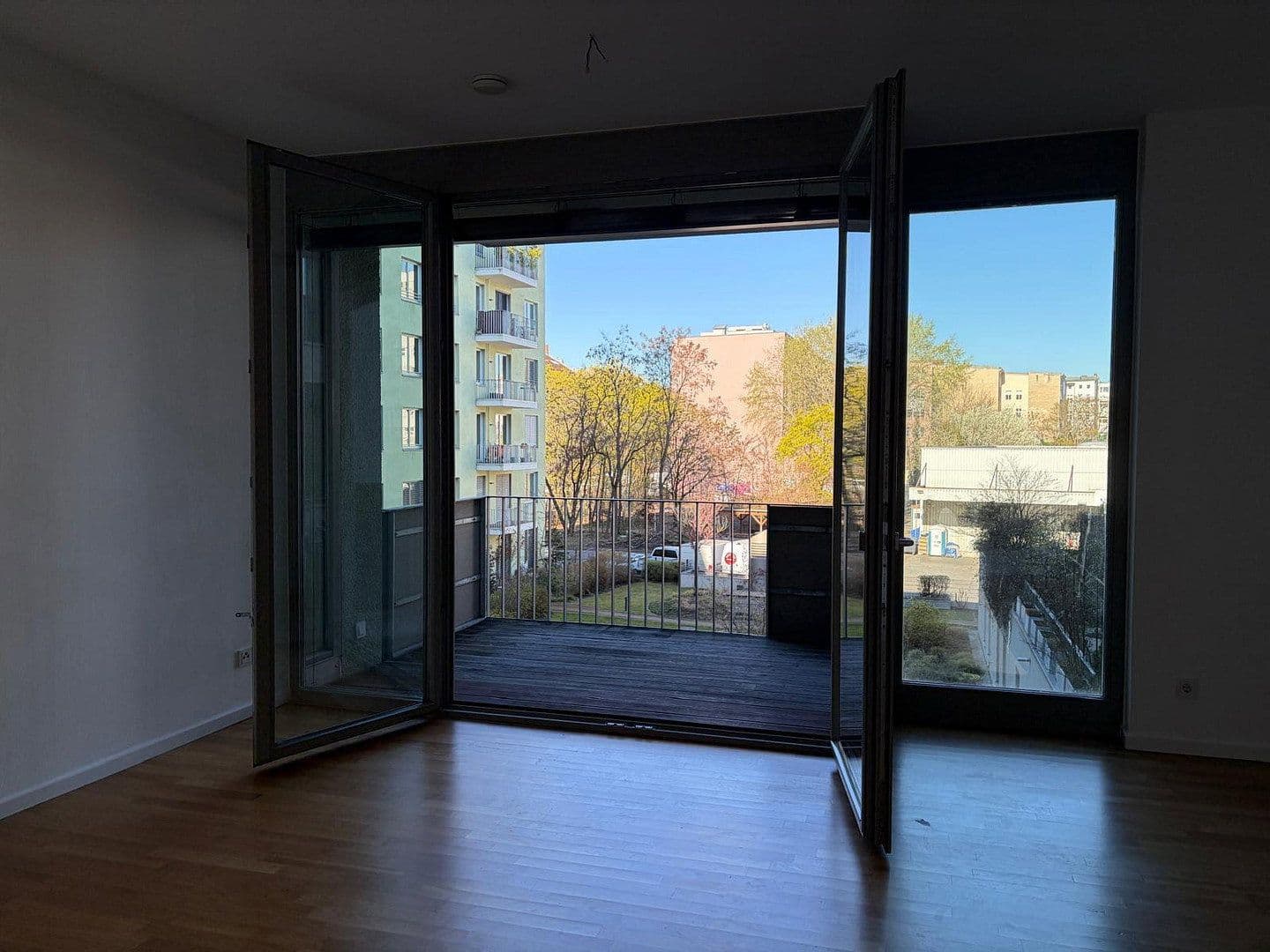 Prodej bytu 3+1 75 m², Berlin, Berlín Prodej bytu 3+1 75 m², Berlin, Berlín
