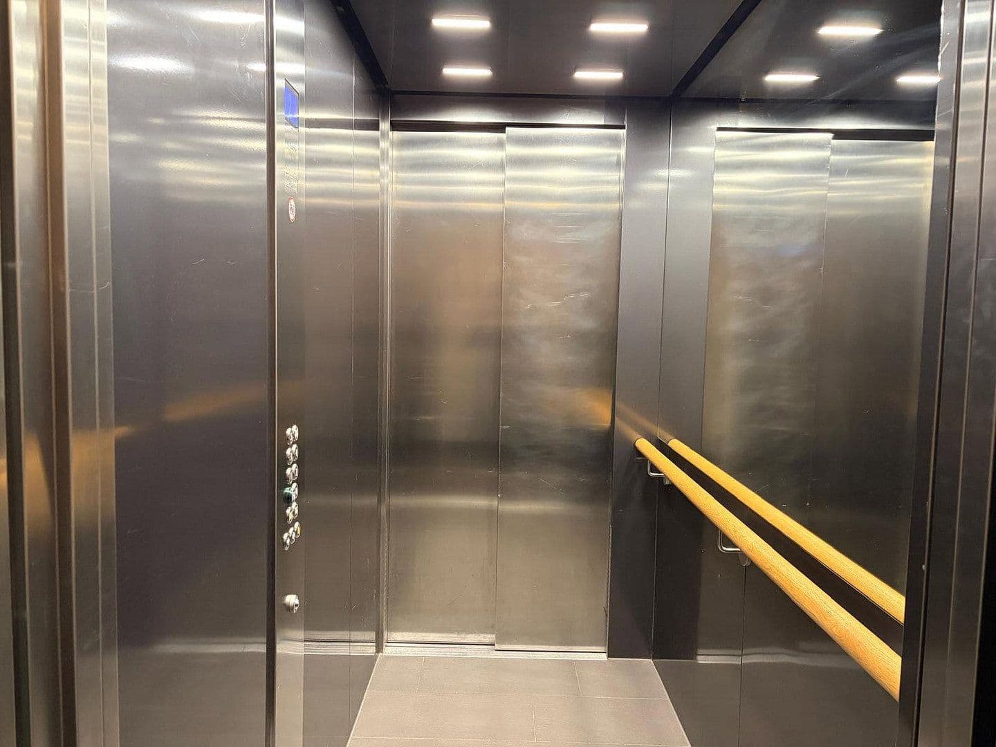 Prodej bytu 3+1 75 m², Berlin, Berlín Prodej bytu 3+1 75 m², Berlin, Berlín