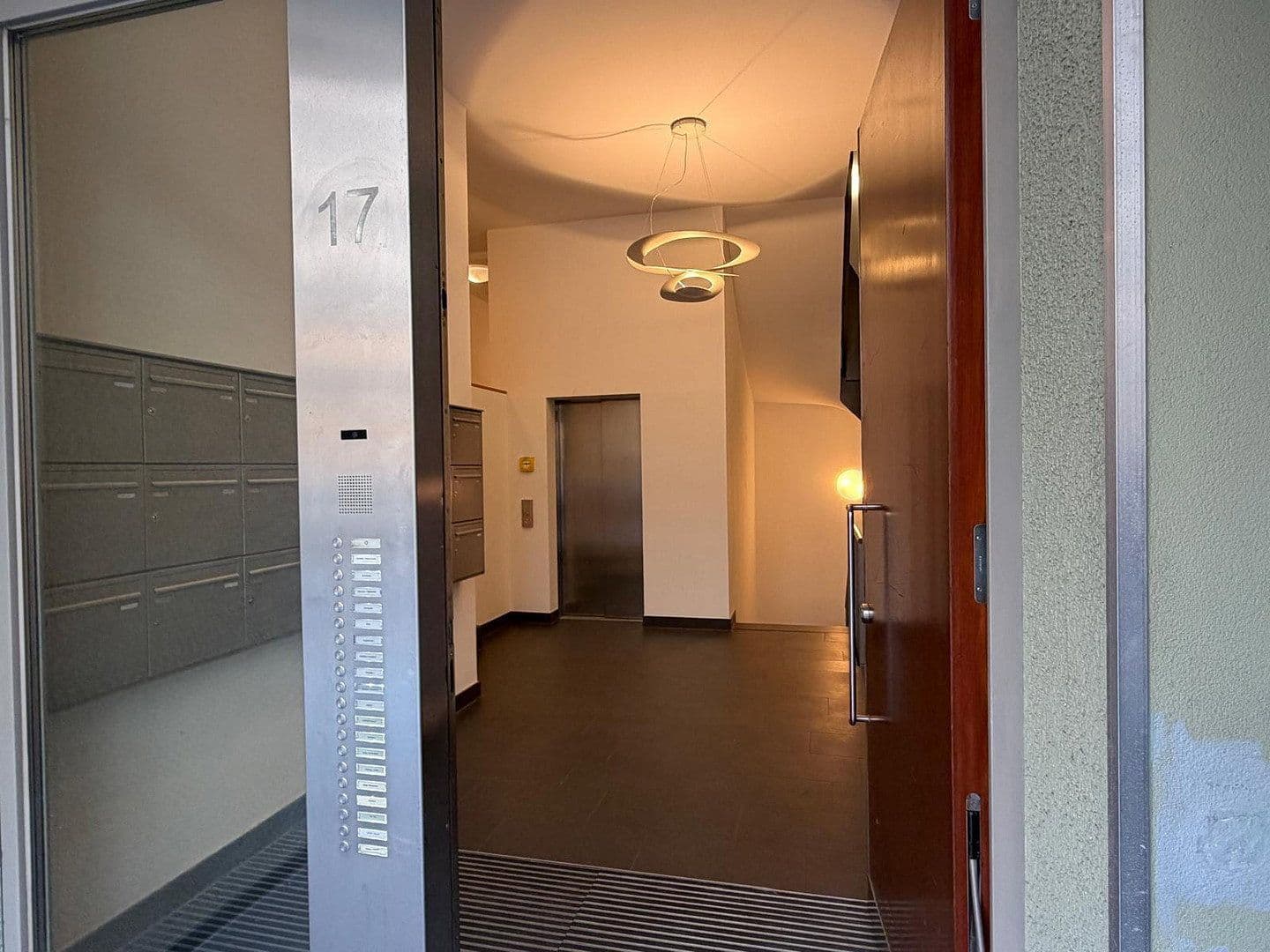Prodej bytu 3+1 75 m², Berlin, Berlín Prodej bytu 3+1 75 m², Berlin, Berlín