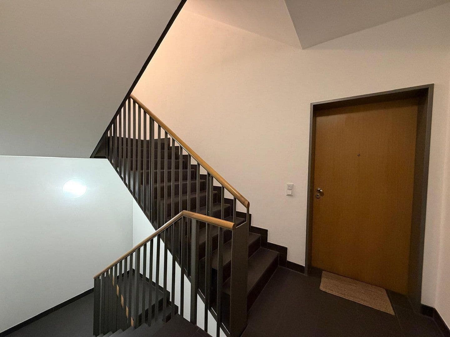 Prodej bytu 3+1 75 m², Berlin, Berlín Prodej bytu 3+1 75 m², Berlin, Berlín