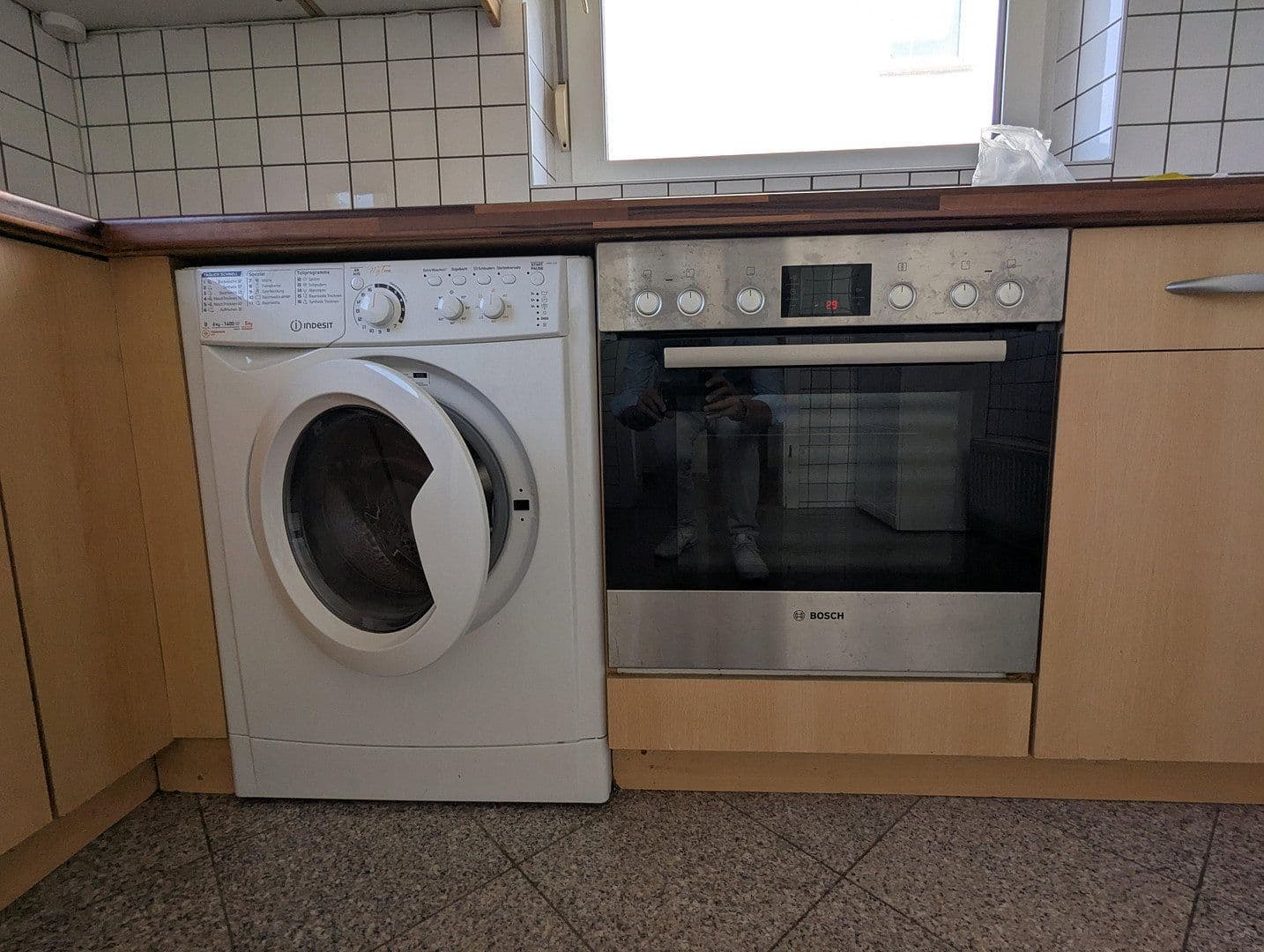 Pronájem bytu 4+1 102 m², Stuttgart, Bádensko-Württembersko Pronájem bytu 4+1 102 m², Stuttgart, Bádensko-Württembersko