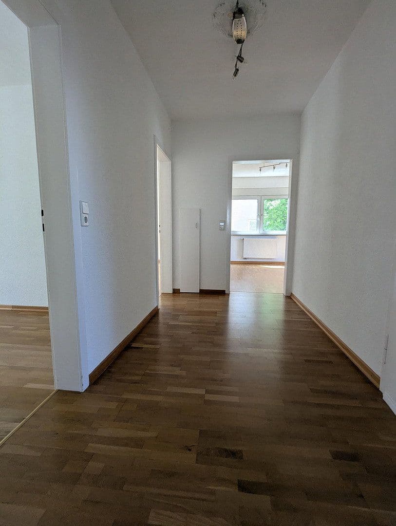 Pronájem bytu 4+1 102 m², Stuttgart, Bádensko-Württembersko Pronájem bytu 4+1 102 m², Stuttgart, Bádensko-Württembersko