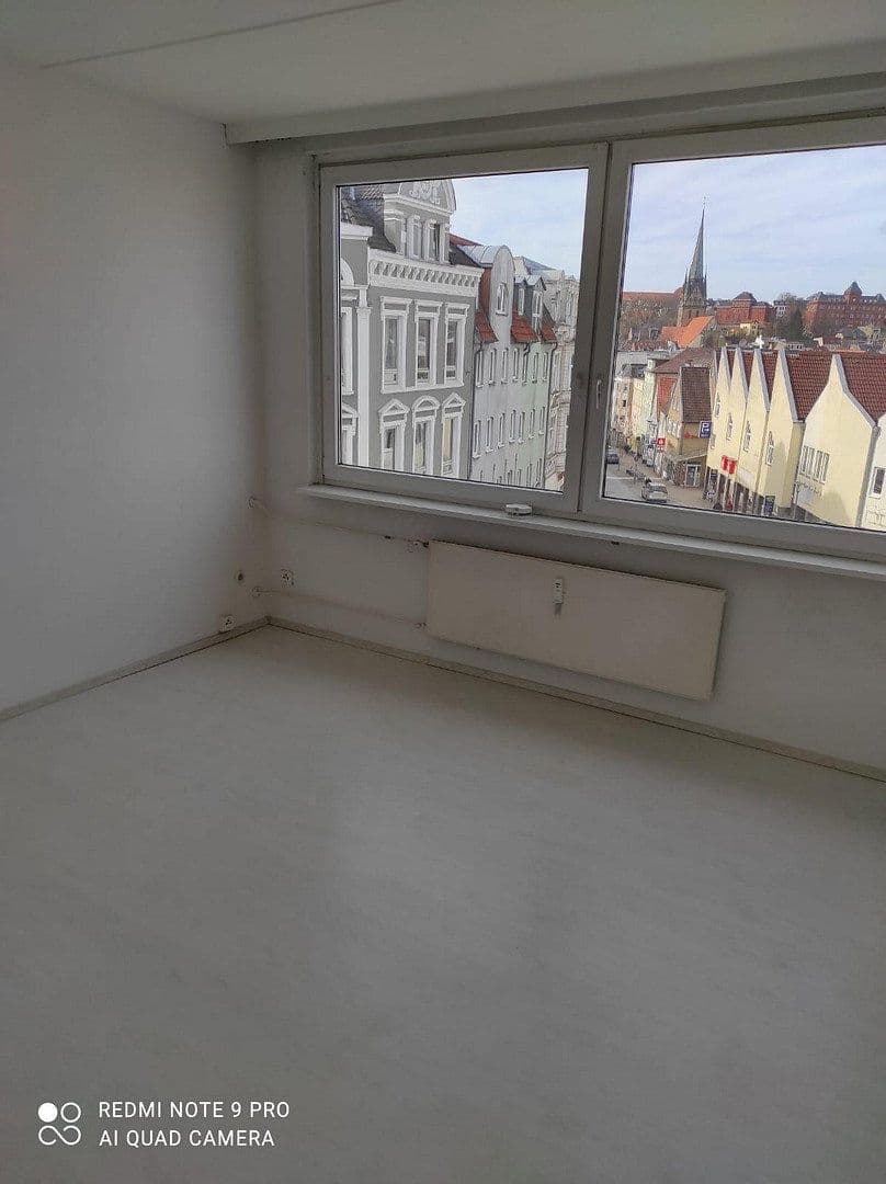 Pronájem bytu 1+1 25 m², Hafermarkt 14-17, Flensburg, Šlesvicko-Holštýnsko Pronájem bytu 1+1 25 m², Hafermarkt 14-17, Flensburg, Šlesvicko-Holštýnsko
