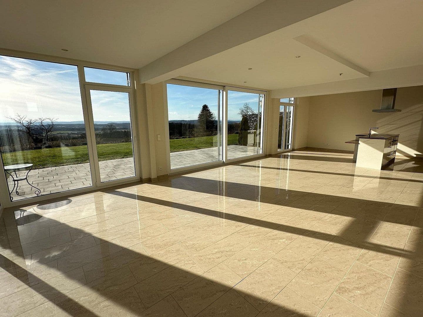 Pronájem bytu 3+1 152 m², Markdorf, Bádensko-Württembersko Pronájem bytu 3+1 152 m², Markdorf, Bádensko-Württembersko