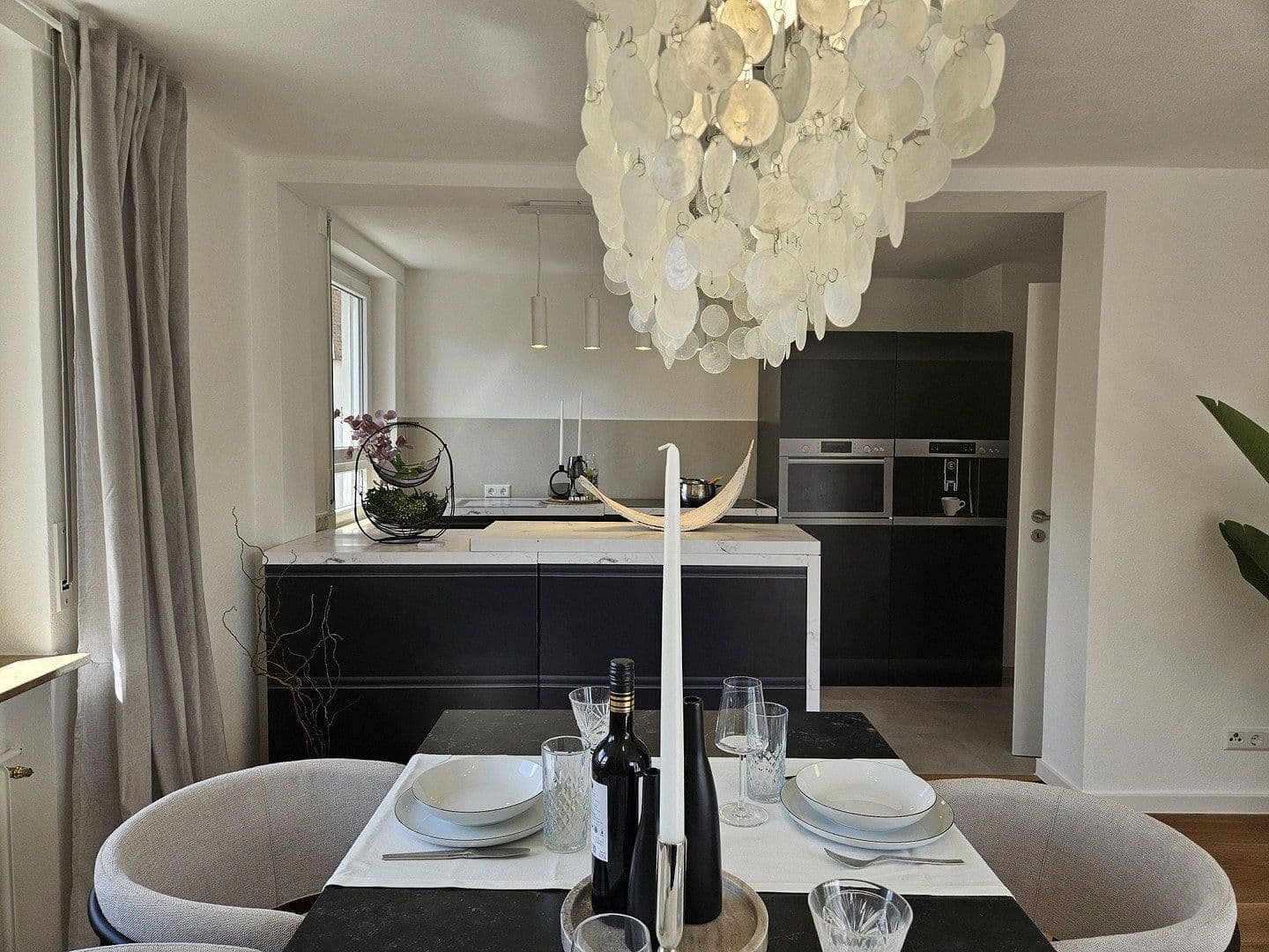 Prodej bytu 3+1 80 m², Mörikestr.28, Lauffen am Neckar, Bádensko-Württembersko Prodej bytu 3+1 80 m², Mörikestr.28, Lauffen am Neckar, Bádensko-Württembersko