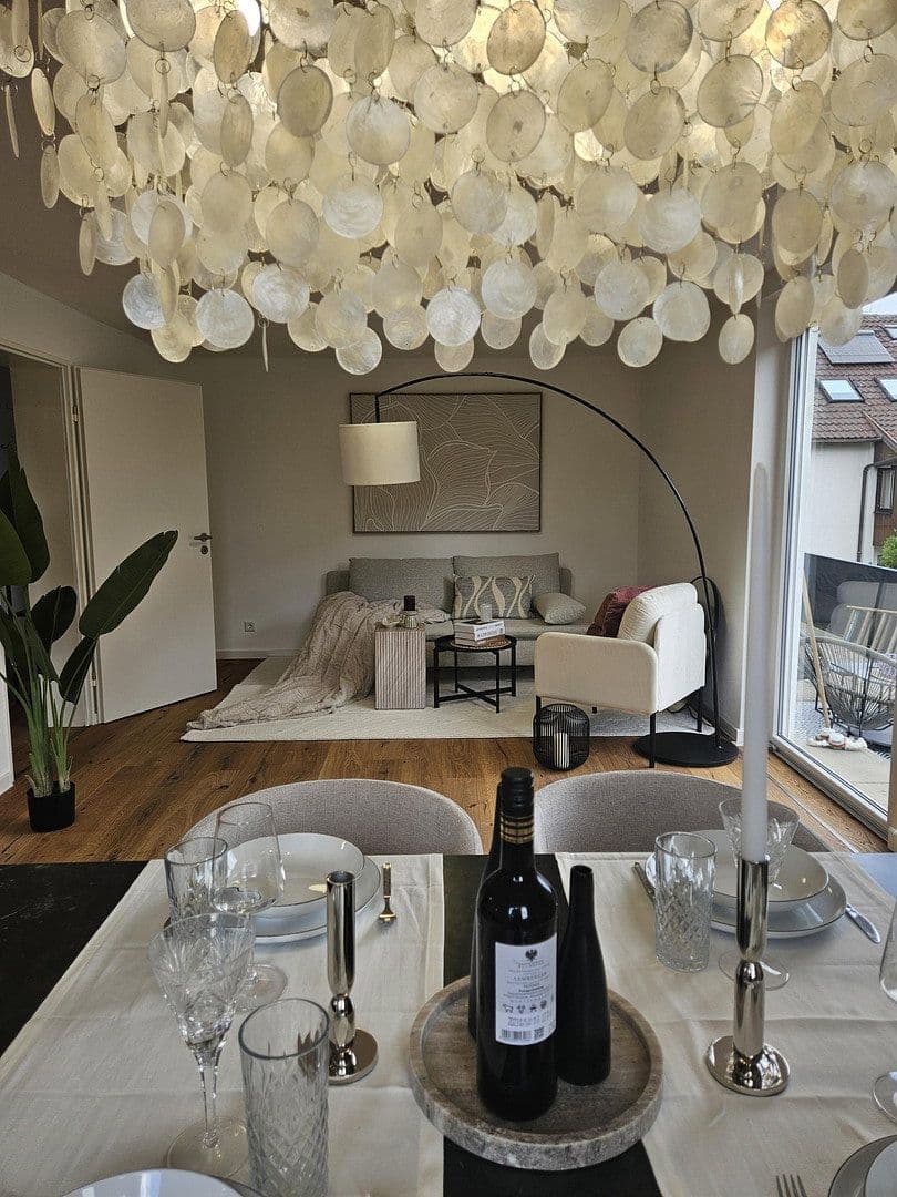 Prodej bytu 3+1 80 m², Mörikestr.28, Lauffen am Neckar, Bádensko-Württembersko Prodej bytu 3+1 80 m², Mörikestr.28, Lauffen am Neckar, Bádensko-Württembersko
