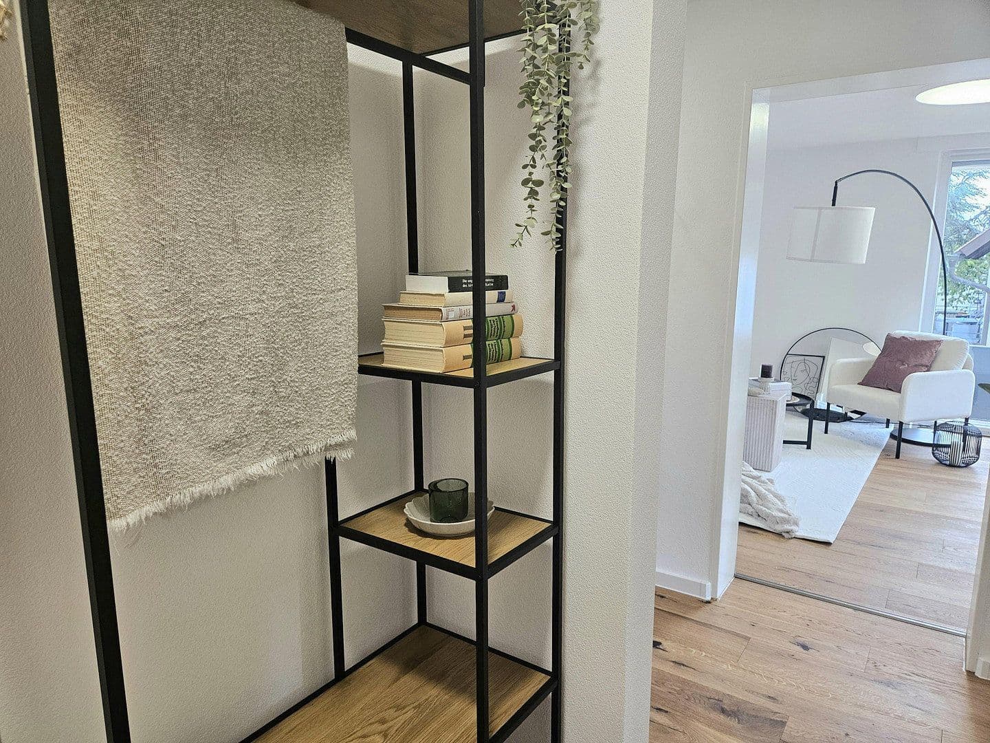 Prodej bytu 3+1 80 m², Mörikestr.28, Lauffen am Neckar, Bádensko-Württembersko Prodej bytu 3+1 80 m², Mörikestr.28, Lauffen am Neckar, Bádensko-Württembersko