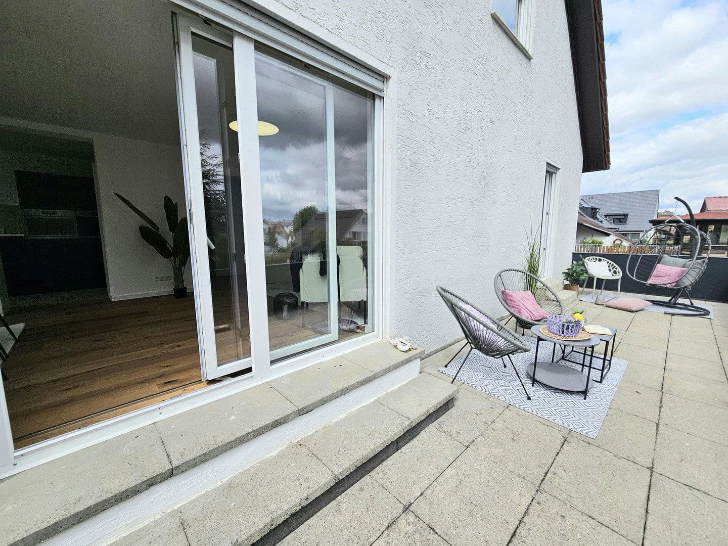 Prodej bytu 3+1 80 m², Mörikestr.28, Lauffen am Neckar, Bádensko-Württembersko Prodej bytu 3+1 80 m², Mörikestr.28, Lauffen am Neckar, Bádensko-Württembersko