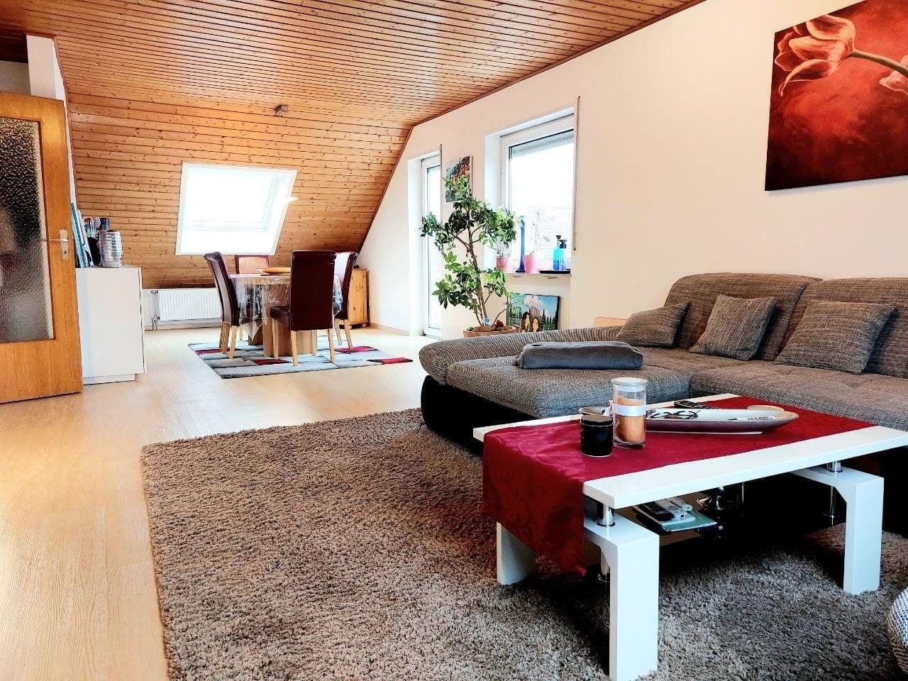 Pronájem bytu 3+1 90 m², Dudenhofen, Porýní-Falc Pronájem bytu 3+1 90 m², Dudenhofen, Porýní-Falc