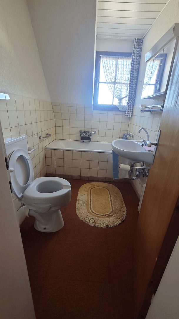 Prodej domu 153 m², pozemek 735 m², Attendorn, Severní Porýní-Vestfálsko Prodej domu 153 m², pozemek 735 m², Attendorn, Severní Porýní-Vestfálsko
